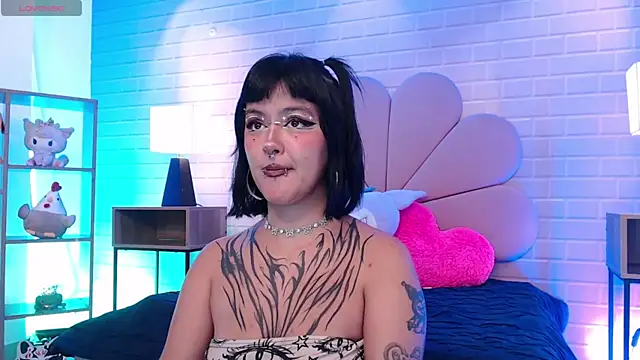 Snapshot of lil_candy77 chatting on July 23, 2026, 2:04 pm lil candy77 online show from July 23, 2026, 2:04 pm