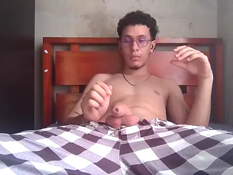 Snapshot of niko__005 chatting on March 23, 2026, 9:08 pm niko 005 online show from March 23, 2026, 9:08 pm