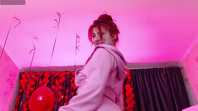 Nina Blum  online show from February 13, 2026, 6:53 am