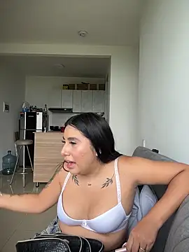 Sophie Dreamss online show from April 18, 2026, 7:58 pm