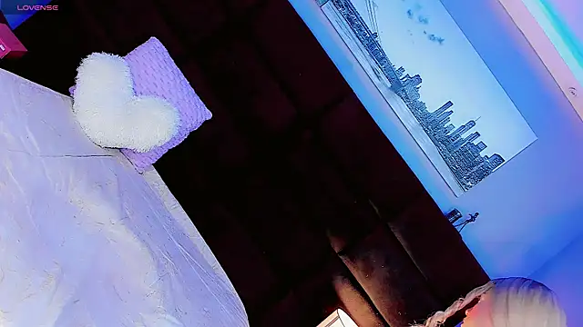 Nauthy girl online show from December 16, 2025, 12:54 pm