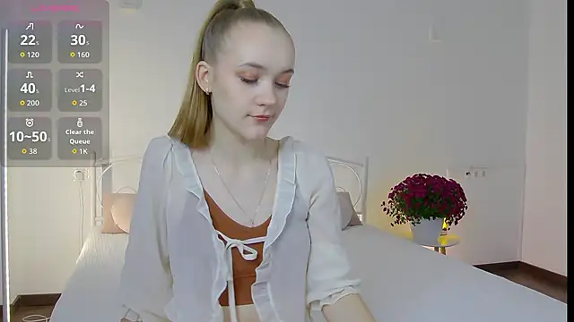 KumiKruz online show from November 7, 2025, 2:17 pm