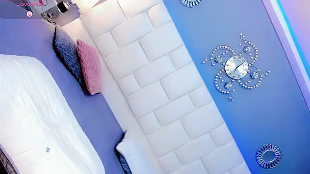 Naughty-sexy-girrl online show from November 22, 2025, 4:55 am