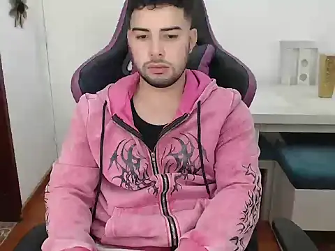 baby mateo online show from December 5, 2025, 8:16 pm