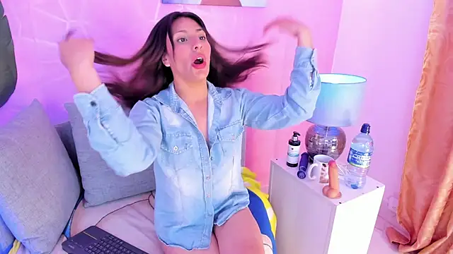 angelica cute12 online show from November 21, 2025, 8:07 pm