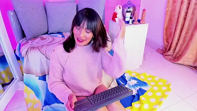 angelica cute12 online show from December 1, 2025, 1:43 am