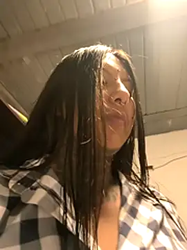 missashlyrosette online show from December 22, 2025, 11:57 pm