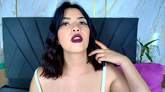 chloe Laurent1 online show from October 4, 2025, 5:38 am