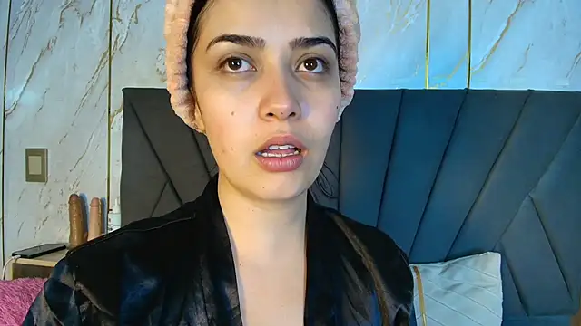 chloe Laurent1 online show from October 12, 2025, 11:59 pm