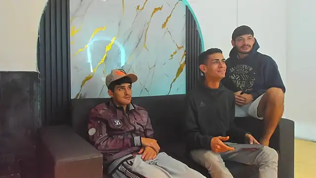 Golldens Dreamss online show from November 20, 2025, 11:43 am