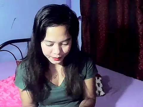 xmaldita18 online show from October 18, 2025, 5:03 pm