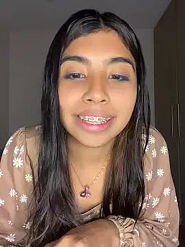 DianeSuns  online show from May 14, 2026, 3:13 am