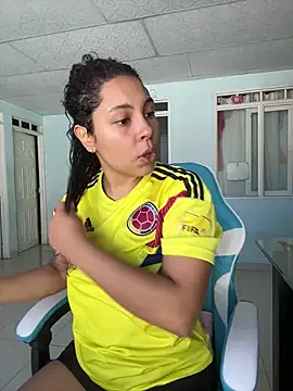 ViolettaMiller  online show from September 10, 2025, 1:11 pm