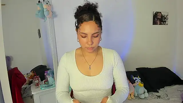 ViolettaMiller  online show from April 8, 2026, 1:11 pm