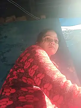 Jooli xx online show from February 7, 2026, 3:32 am