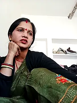 Jooli xx online show from February 22, 2026, 9:19 am