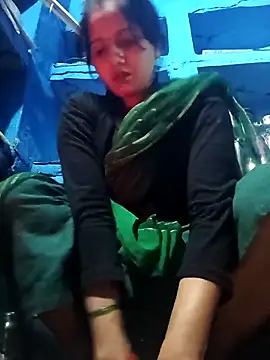 Jooli xx online show from March 6, 2026, 11:23 pm