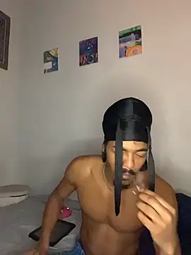 TRILLAHUNG online show from October 13, 2025, 2:44 am