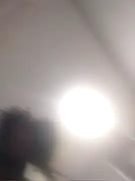 Louise Mattos online show from November 21, 2025, 7:23 pm