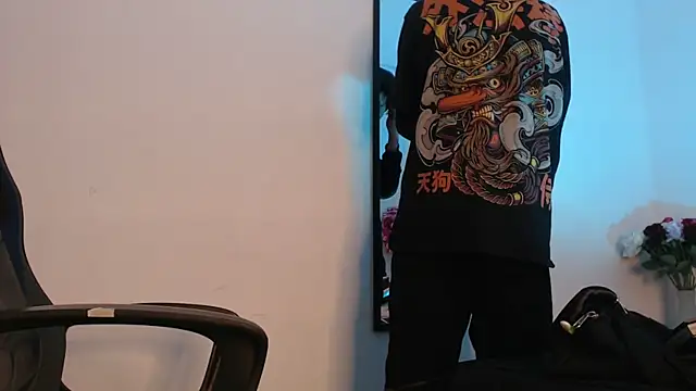 Anhonymus  online show from November 22, 2025, 8:41 pm