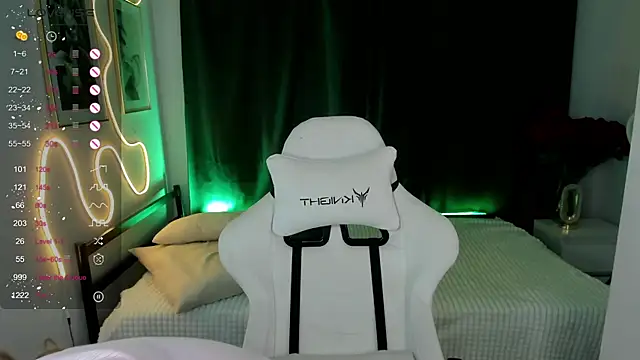 Alice Cire online show from December 15, 2025, 2:21 pm