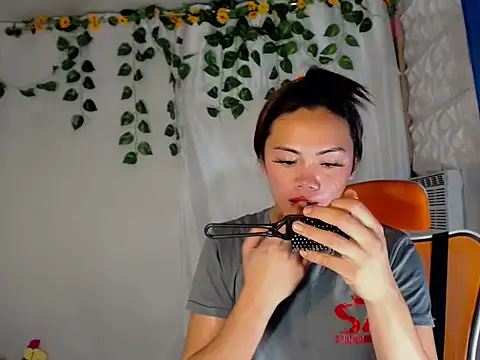 sugar pussy69 online show from January 17, 2026, 4:33 pm