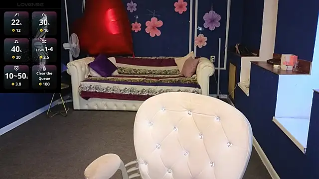Snapshot of Kira_Kenett chatting on May 16, 2026, 6:32 am Kira Kenett online show from May 16, 2026, 6:32 am