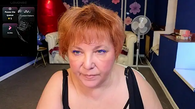 Snapshot of Kira_Kenett chatting on May 20, 2026, 3:45 am Kira Kenett online show from May 20, 2026, 3:45 am