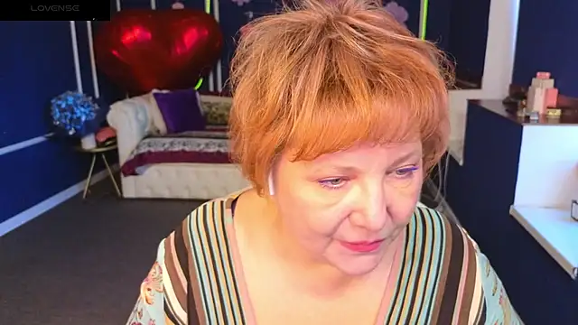 Snapshot of Kira_Kenett chatting on May 31, 2026, 7:26 am Kira Kenett online show from May 31, 2026, 7:26 am