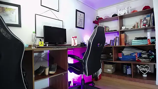 Snapshot of GretaVoss_ chatting on October 2, 2025, 8:05 pm GretaVoss online show from October 2, 2025, 8:05 pm