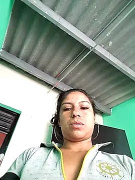 AnggelicaSwan21 online show from September 30, 2025, 3:17 pm