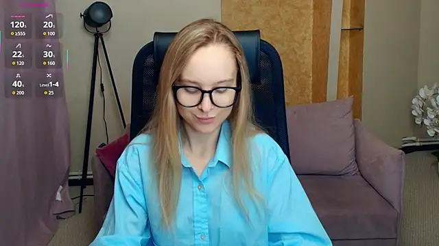 SoonMoor online show from December 14, 2025, 6:56 pm