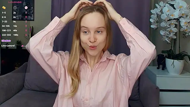 SoonMoor online show from February 28, 2026, 6:42 pm