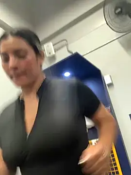 Snapshot of Berta_arevalo_blsd chatting on November 22, 2025, 2:10 am Berta arevalo blsd online show from November 22, 2025, 2:10 am