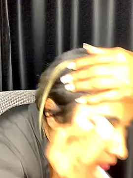 Snapshot of Berta_arevalo_blsd chatting on November 25, 2025, 5:07 am Berta arevalo blsd online show from November 25, 2025, 5:07 am