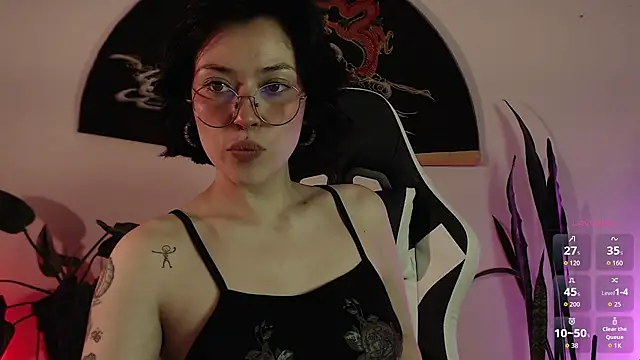 Ellyuwuw online show from February 25, 2026, 12:42 am