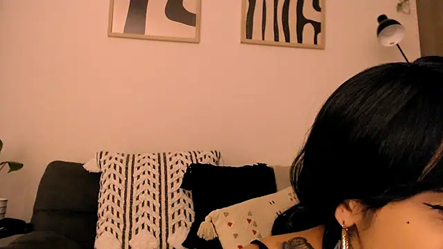 lanzybloom online show from October 8, 2025, 2:53 am