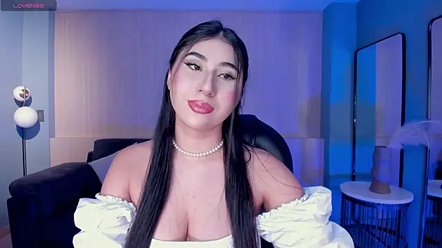 Snapshot of MayaMoretti_ chatting on May 27, 2026, 7:55 pm MayaMoretti online show from May 27, 2026, 7:55 pm