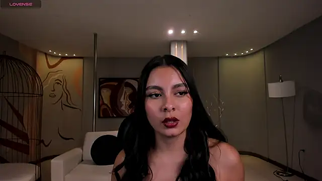 NinaBlum online show from December 3, 2025, 2:41 am