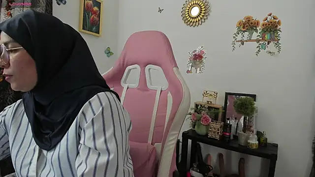 dalila kemur online show from June 12, 2026, 3:33 pm
