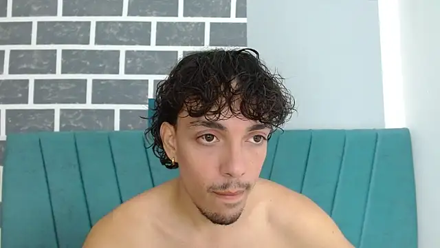 Jake laraxxx online show from October 11, 2025, 5:44 pm