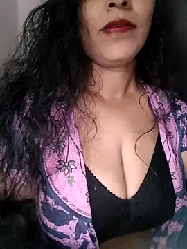 Deepa Sharma143 online show from December 3, 2025, 2:08 am