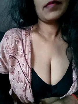 Deepa Sharma143 online show from December 22, 2025, 2:08 am