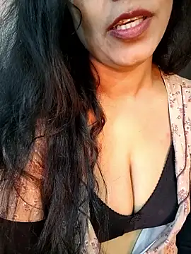 Deepa Sharma143 online show from February 3, 2026, 2:53 am