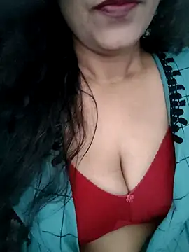 Snapshot of Deepa_Sharma143 chatting on May 4, 2026, 2:07 am Deepa Sharma143 online show from May 4, 2026, 2:07 am