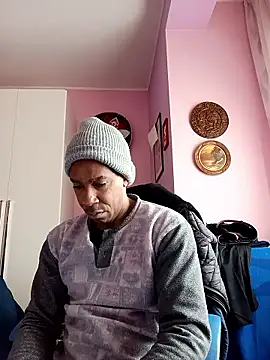 Snapshot of estrogeni chatting on January 12, 2026, 10:20 am estrogeni online show from January 12, 2026, 10:20 am