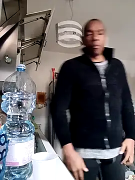 Snapshot of estrogeni chatting on March 31, 2026, 6:25 am estrogeni online show from March 31, 2026, 6:25 am