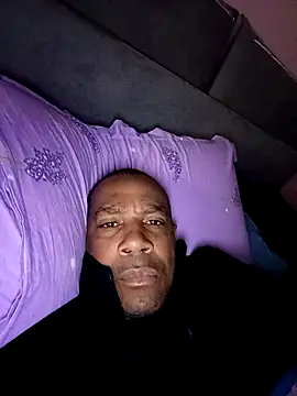 Snapshot of estrogeni chatting on April 1, 2026, 6:25 am estrogeni online show from April 1, 2026, 6:25 am