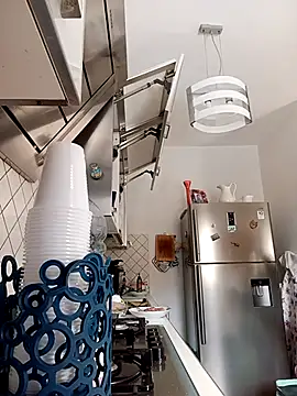 Snapshot of estrogeni chatting on April 8, 2026, 8:36 am estrogeni online show from April 8, 2026, 8:36 am