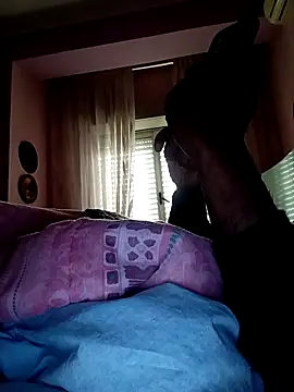 Snapshot of estrogeni chatting on April 13, 2026, 6:30 am estrogeni online show from April 13, 2026, 6:30 am